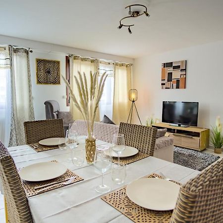 Апартаменты 15 Rhone Beau T2 Avec Parking Gratuit Анси Экстерьер фото